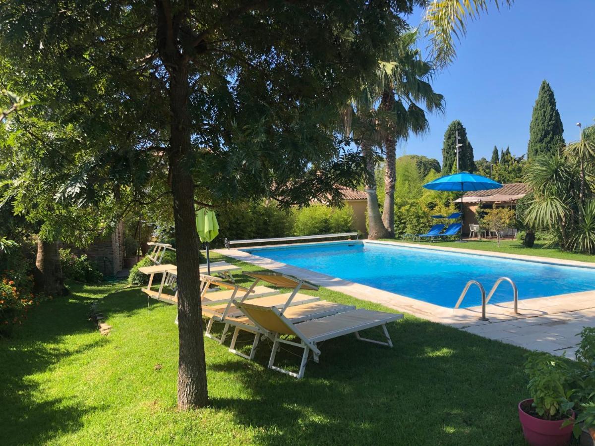 Les Deux Mas Holiday home *